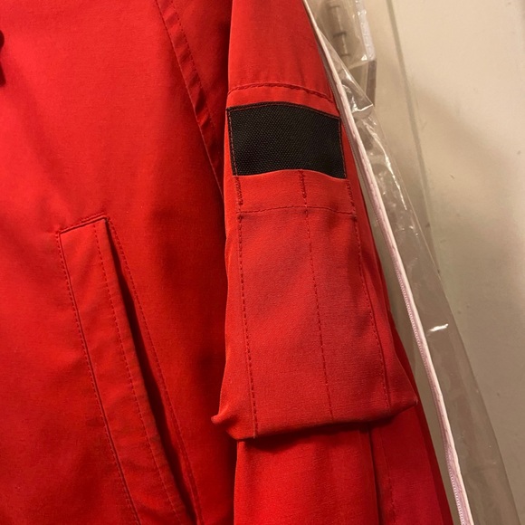 Red Canada Goose Chilliwack Bomber - Picture 4 of 10